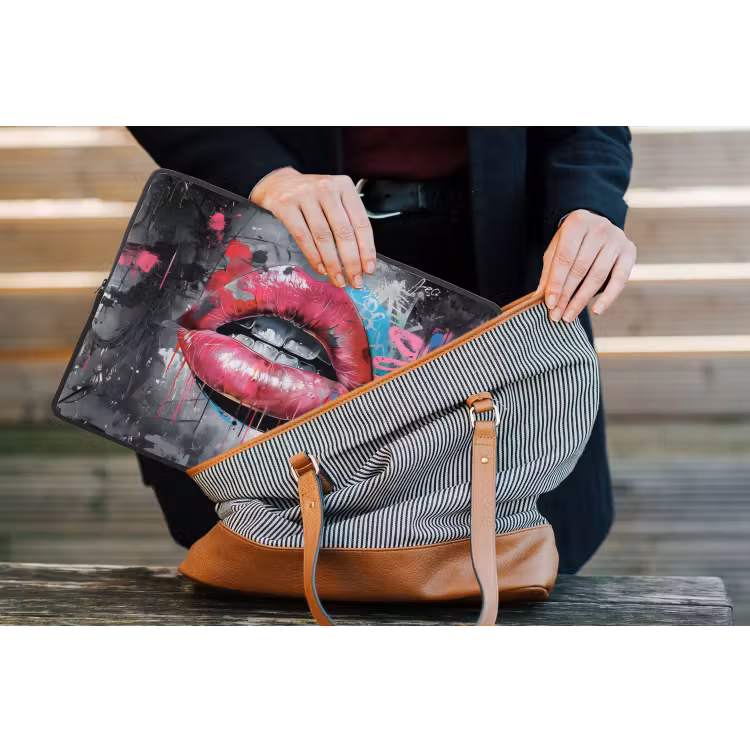 Lippen - Felroze - Graffiti - Verfstrepen laptophoes neopreen klein -tas