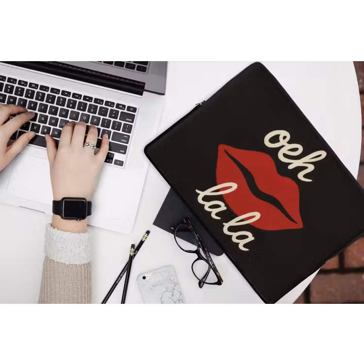 Lip - Rood - Quote laptophoes neopreen klein -bureau