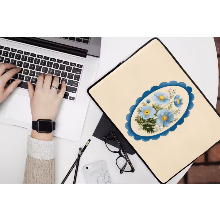 Lijst - Bloemen - Lichtblauw - Illustratie laptophoes neopreen klein -bureau