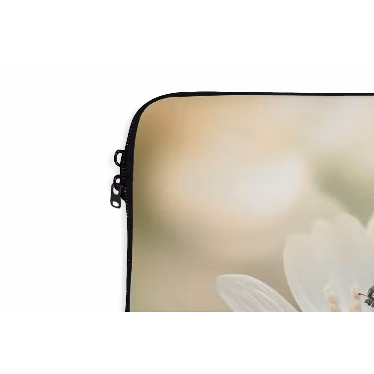 Lieveheersbeestje - Bloemen - Wit laptophoes neopreen klein -detail