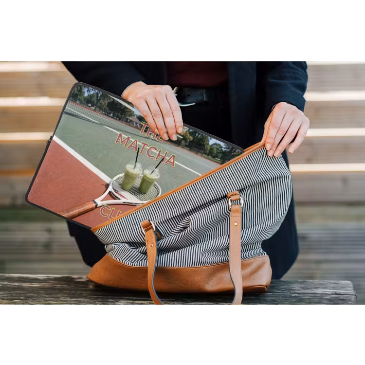 Matcha Club - Tennis - Matcha laptophoes neopreen klein -tas