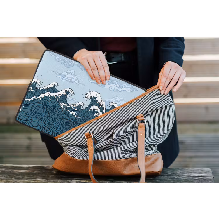 Zee - Golven - Japans - Natuur - Blauw laptophoes neopreen klein -tas