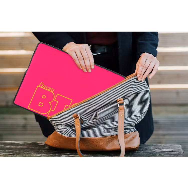 Minimalistisch - Roze - Dream big - Grafisch laptophoes neopreen klein -tas