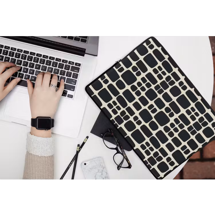 Modern - Organisch - Zwart laptophoes neopreen klein 279 -bureau