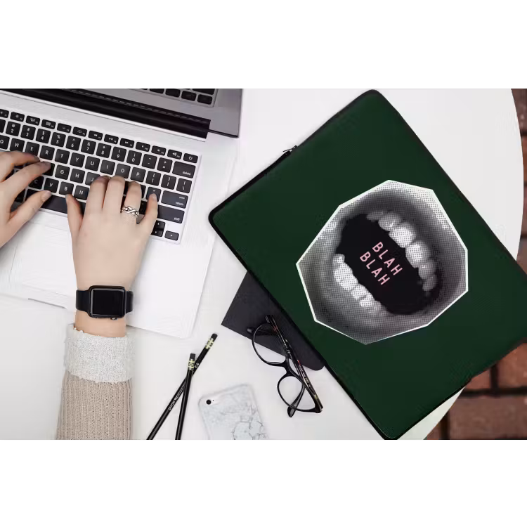 Mond - Groen - Illustratie - BLAH BLAH laptophoes neopreen klein -bureau
