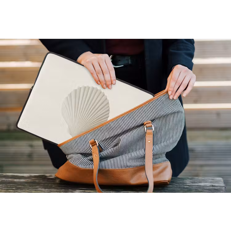 Schelp - Minimalistisch - Wit laptophoes neopreen klein -tas
