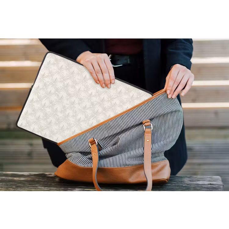 Patroon - Bloemen - Beige laptophoes neopreen klein 279 -tas