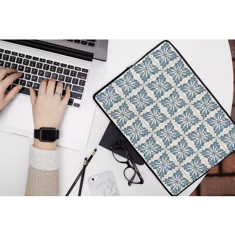 Dessin - Tegel - Blauw laptophoes neopreen klein 279 -bureau