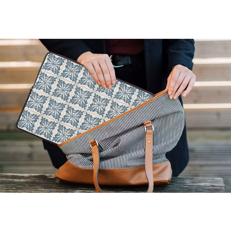 Dessin - Tegel - Blauw laptophoes neopreen klein 279 -tas