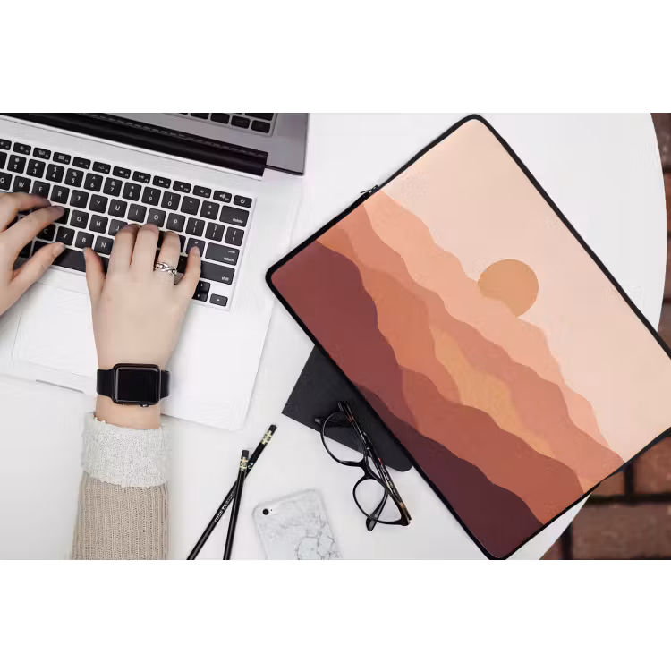 Natuur - Heuvels - Abstract - Modern - Oranje laptophoes neopreen klein -bureau