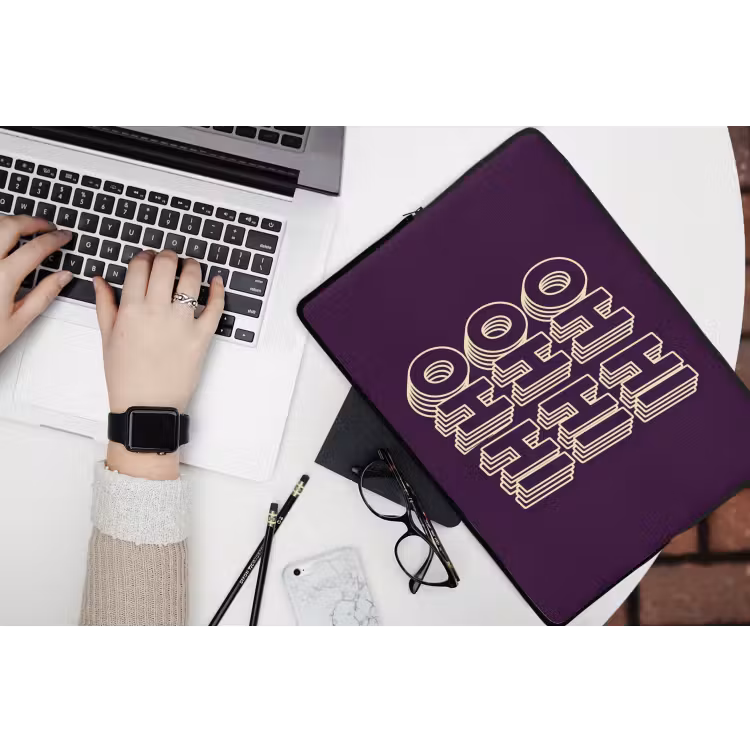 Oh hi - Paars - 3D laptophoes neopreen klein -bureau