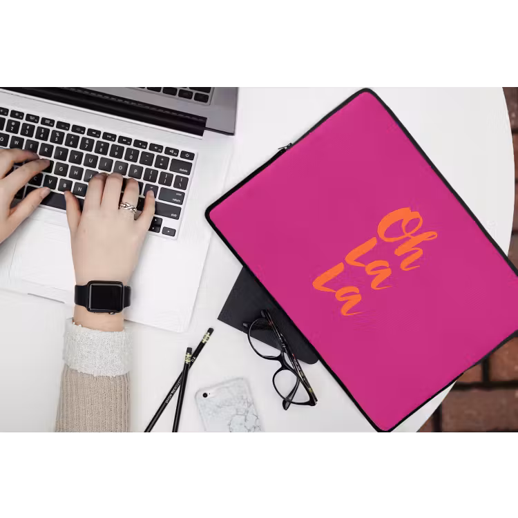 Oh la la - Roze - Oranje - Minimalistisch laptophoes neopreen klein -bureau