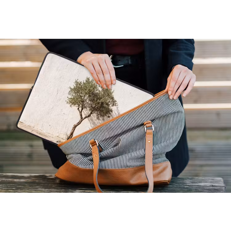 Laptop hülle - Olivenbaum – Wand – weiß - Olijfboom - muur - wit laptophoes neopreen klein
