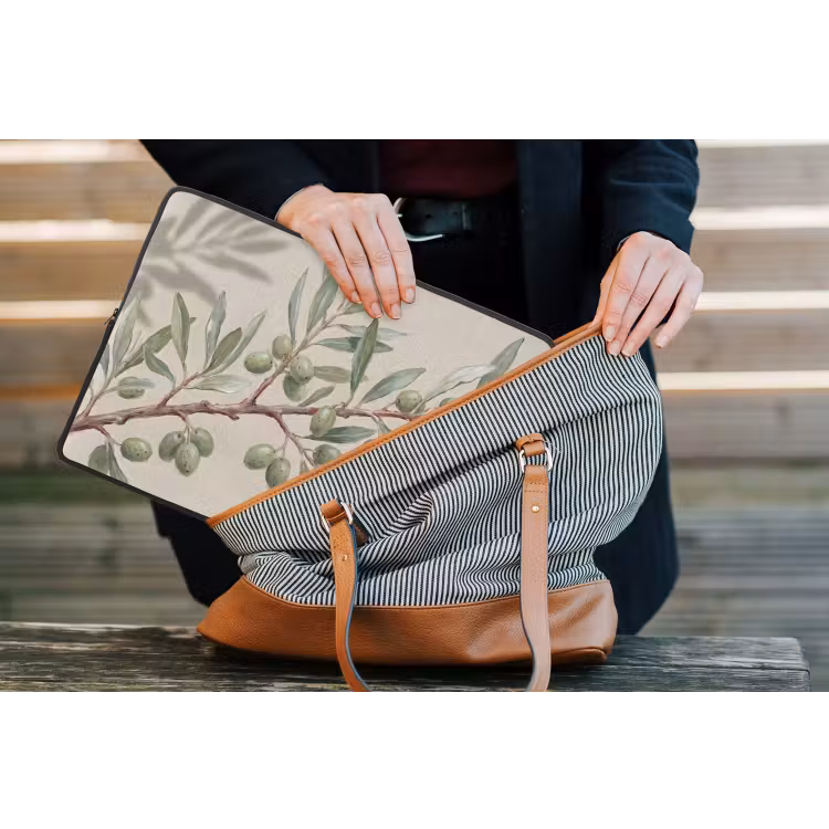 Olijftak - Bladeren - Natuur - Groen - Beige laptophoes neopreen klein -tas