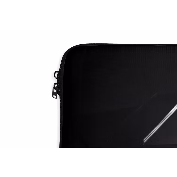 Persoon - Piano - Muziek - Zwart-wit - Podium laptophoes neopreen klein -detail