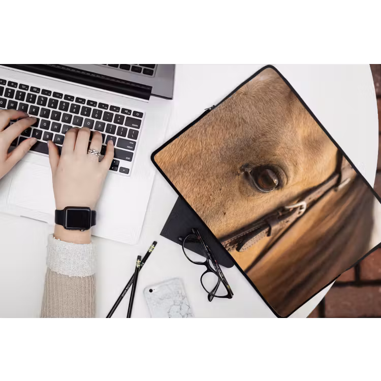 Paard - Oog - Bruin laptophoes neopreen klein -bureau