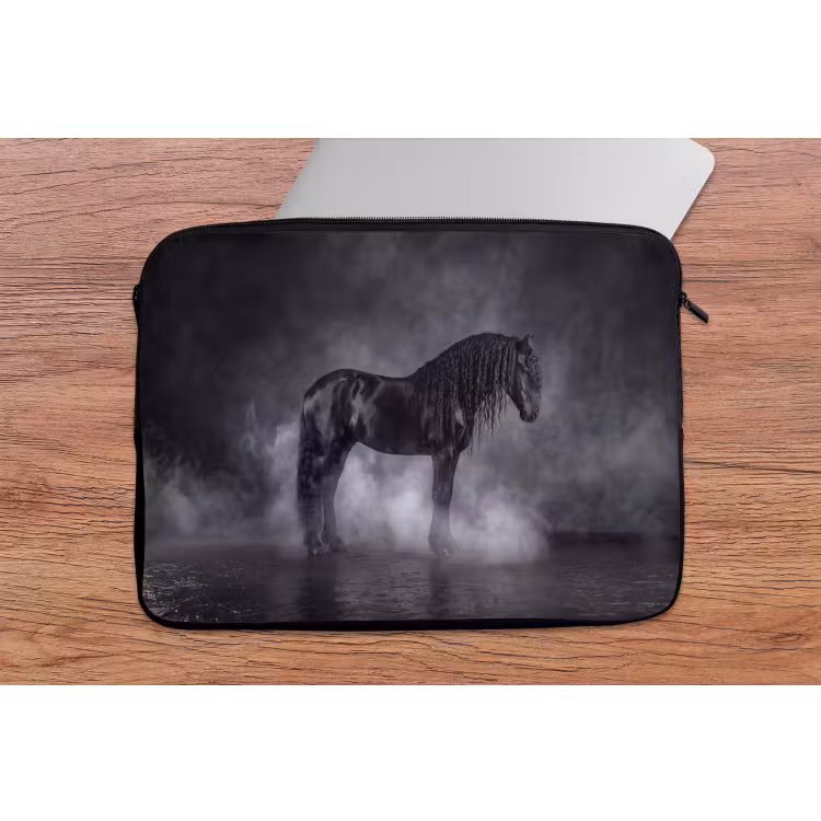Paard - Magisch - Zwart laptophoes neopreen klein -tafel