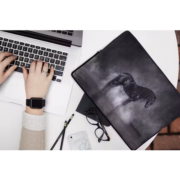 Paard - Magisch - Zwart laptophoes neopreen klein -bureau