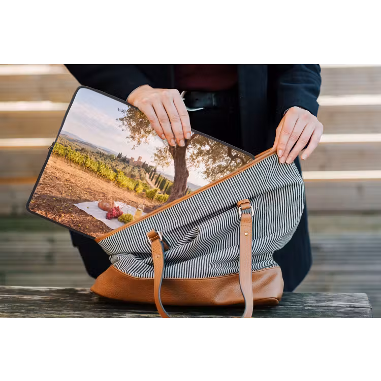 Picknick - Wijngaard - Landschap - Zomer - Eten laptophoes neopreen klein -tas