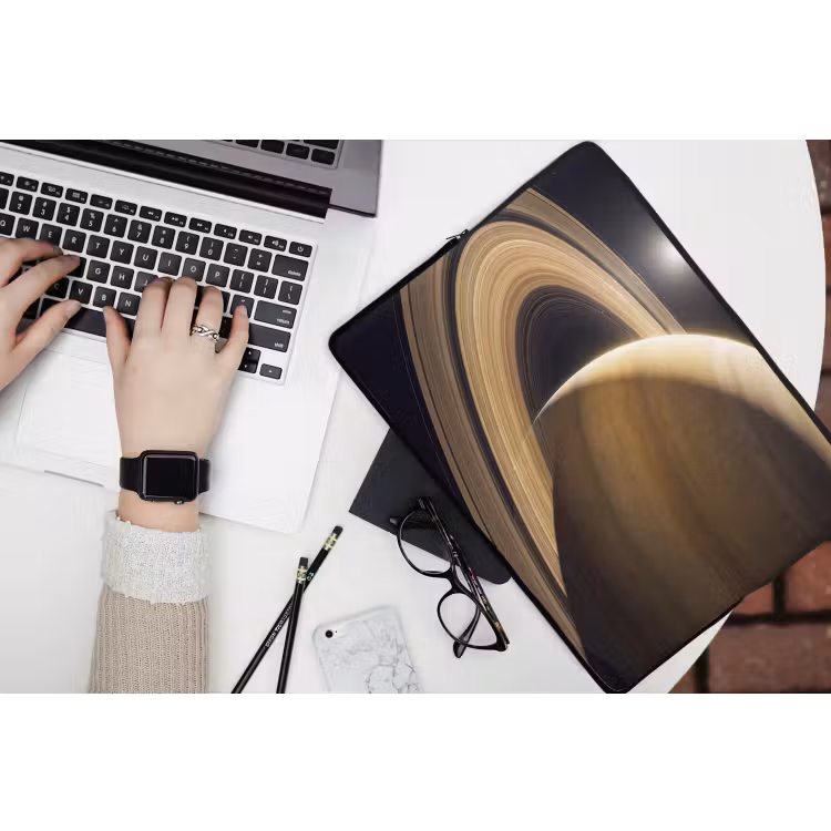 Laptop hülle - Planet – Ringe – Weltraum - Planeet - Ringen - Ruimte laptophoes neopreen klein