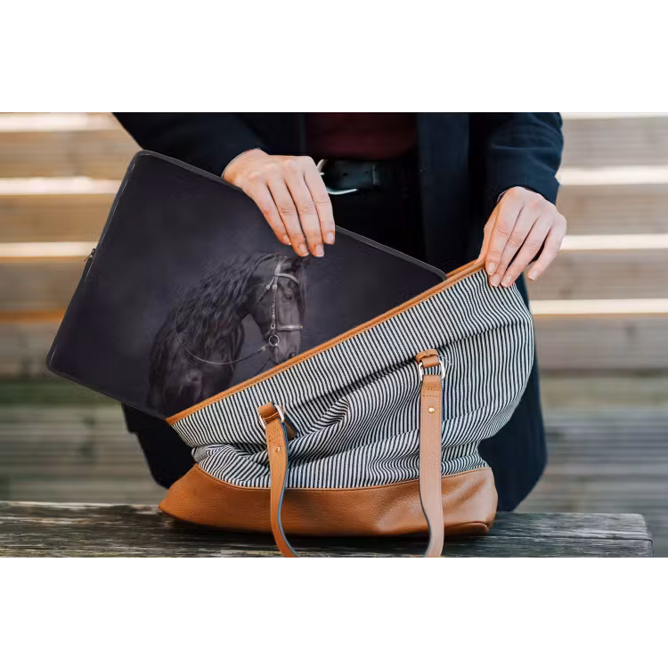 Portret - Paard - Donker laptophoes neopreen klein -tas