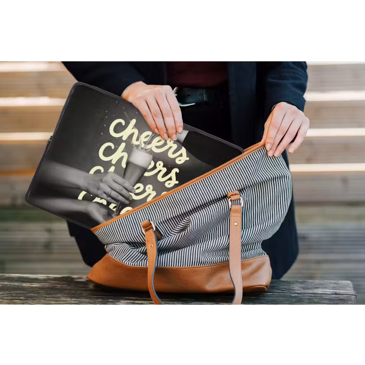 Cheers - Wijn - Zwart - Wit laptophoes neopreen klein -tas