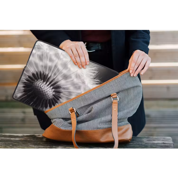 Paardenbloem - Zwart - Wit laptophoes neopreen klein -tas