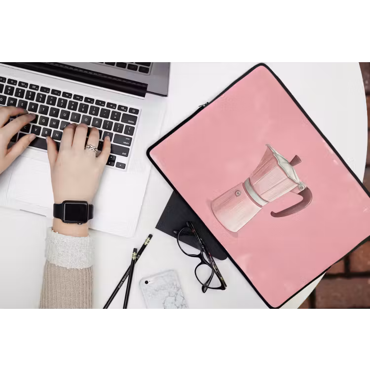 Roze - Mokkapot - Illustratie - Koffie laptophoes neopreen klein -bureau