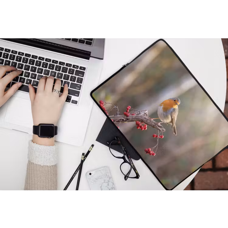 Roodborst - Tak - Bessen - Natuur laptophoes neopreen klein -bureau