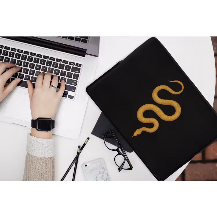 Slang - Minimalistisch - Goud laptophoes neopreen klein -bureau