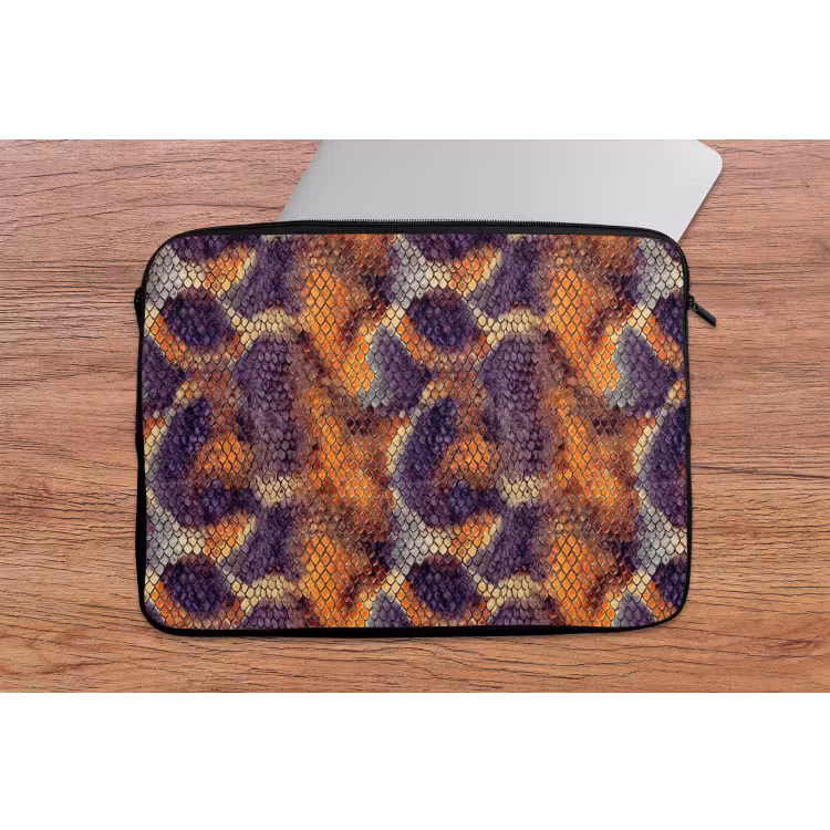 Slang - Schubben - Kleurrijk laptophoes neopreen klein 279 -tafel