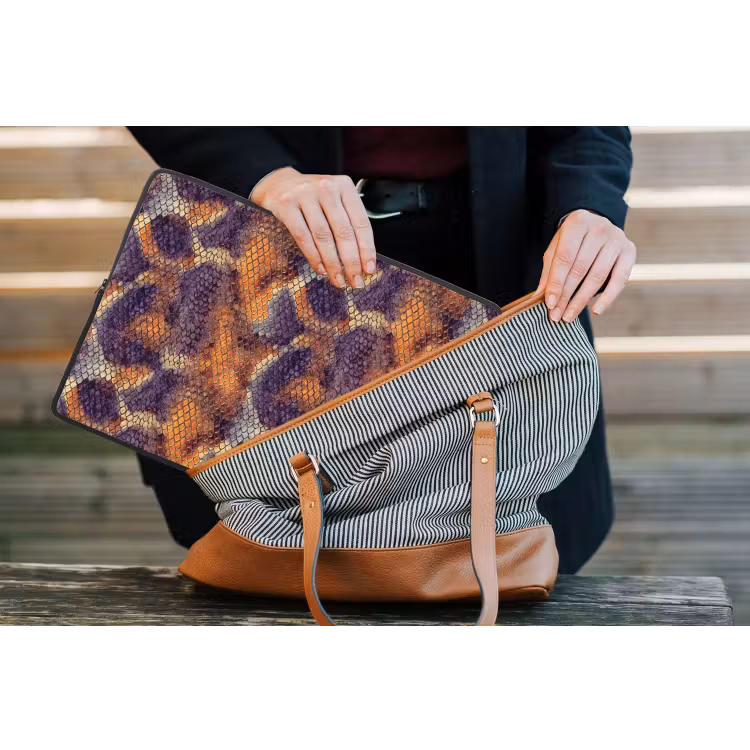 Slang - Schubben - Kleurrijk laptophoes neopreen klein 279 -tas