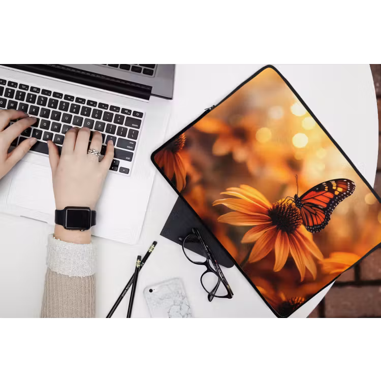 Vlinder - Bloemen - Oranje laptophoes neopreen klein -bureau