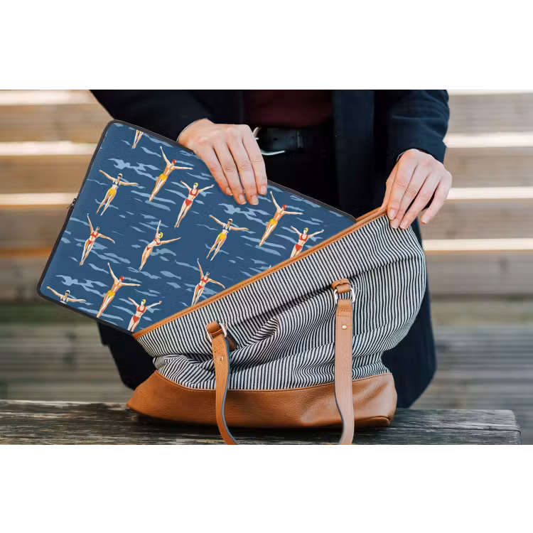 Zwemsters- Retro - Blauw laptophoes neopreen klein 279 -tas
