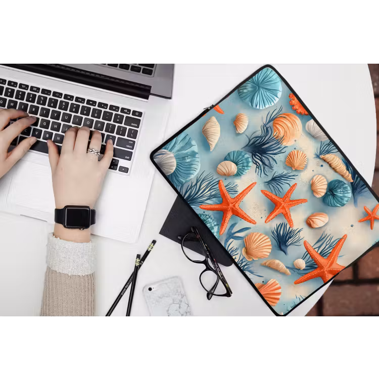 Zeesterren - Schelpen - Illustratie - Zand laptophoes neopreen klein -bureau