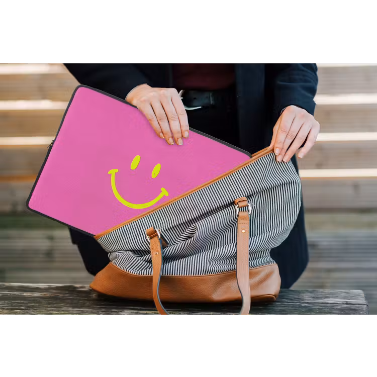 Smiley - Vrolijk - Roze laptophoes neopreen klein -tas