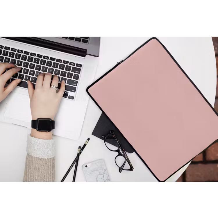 Soft - Blush - Roze laptophoes neopreen klein 279 -bureau