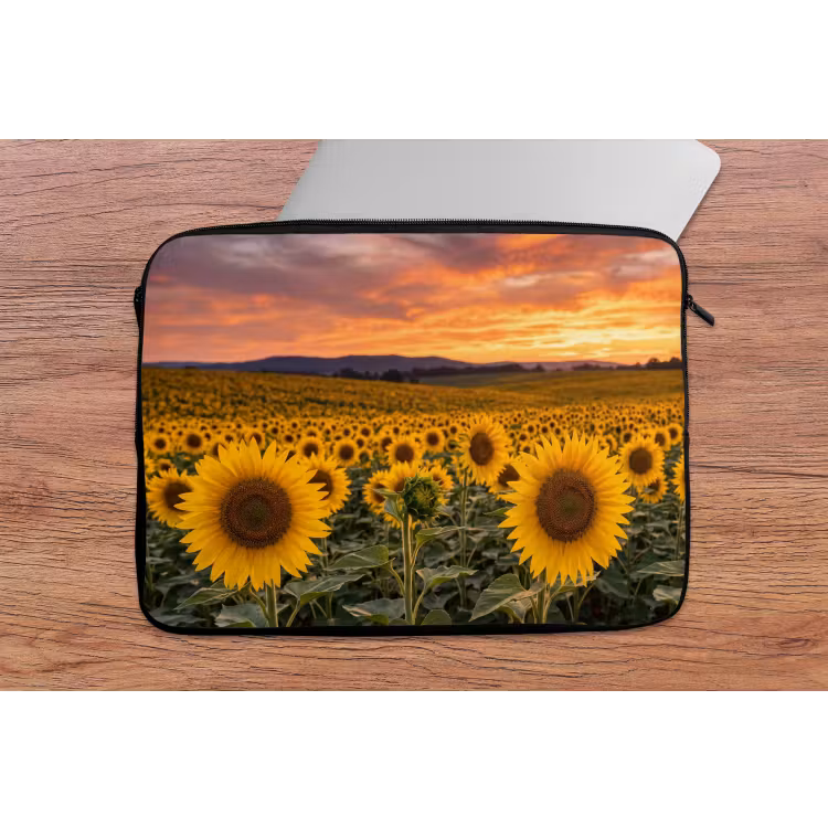 Zonnebloemen - Heuvellandschap - Geel laptophoes neopreen klein -tafel