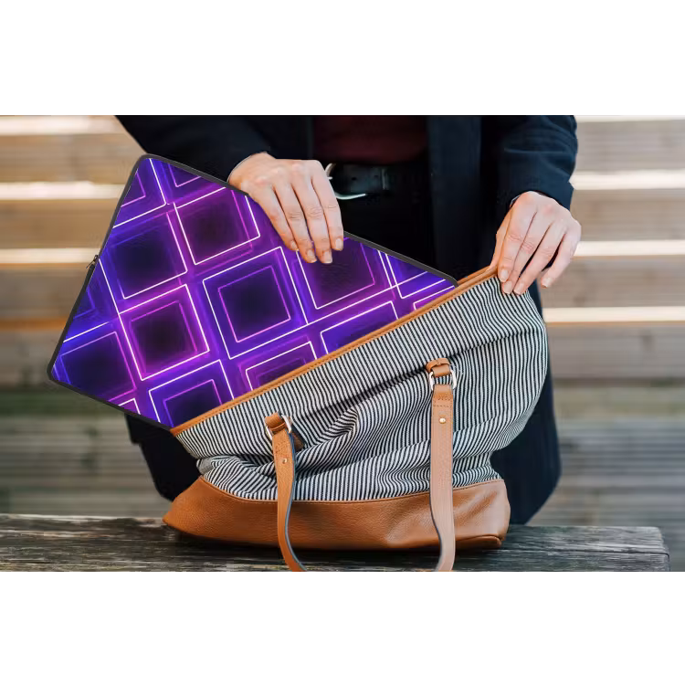 Gaming - Ruiten - Neon - Paars laptophoes neopreen klein -tas