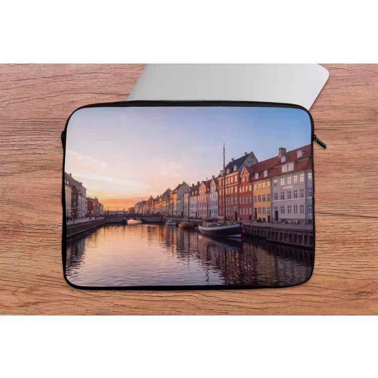Stad - Gracht - Zonsondergang - Klassiek - Kleurrijk laptophoes neopreen klein -tafel