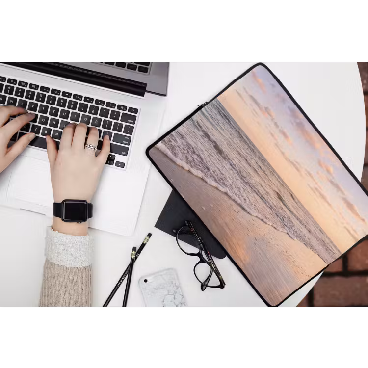 Strand - Branding - Wolken laptophoes neopreen klein -bureau