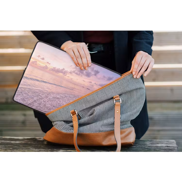 Strand - Zonsondergang - Natuur - Minimalistisch - Roze laptophoes neopreen klein -tas