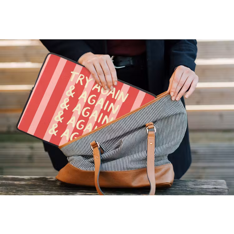 Strepen - Rood - Try again laptophoes neopreen klein -tas