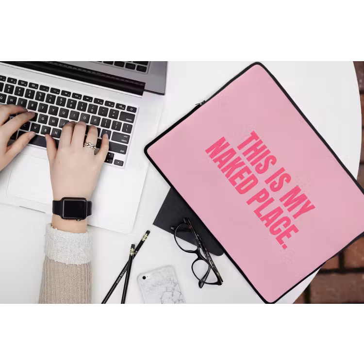 Tekst - Modern - Roze laptophoes neopreen klein -bureau