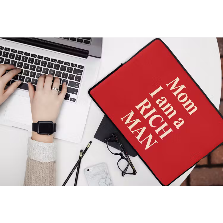 Tekst - Rijkdom - Motivatie - Rood - Modern laptophoes neopreen klein -bureau