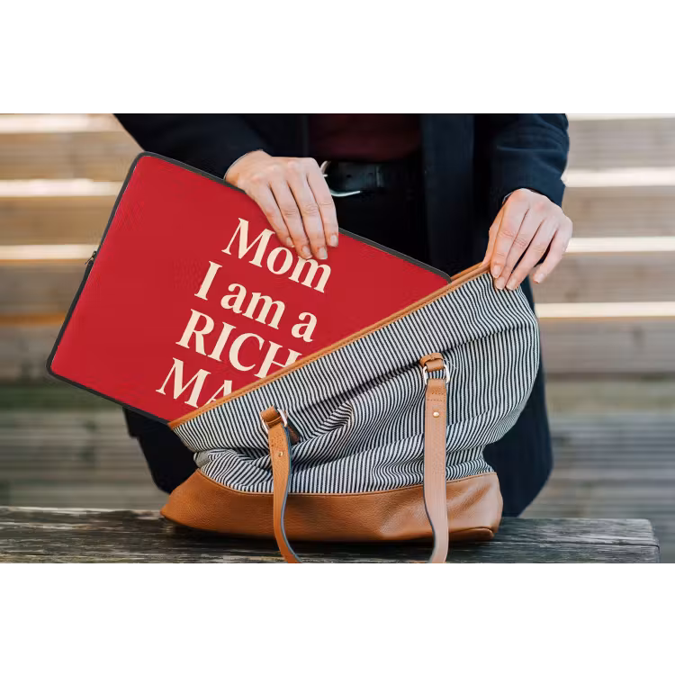 Tekst - Rijkdom - Motivatie - Rood - Modern laptophoes neopreen klein -tas