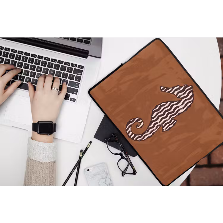 Dieren - Zeepaardje - Abstract - Bruin - Strepen laptophoes neopreen klein -bureau