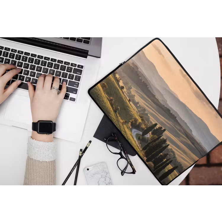 Toscaans - Landschap - Heuvels laptophoes neopreen klein -bureau