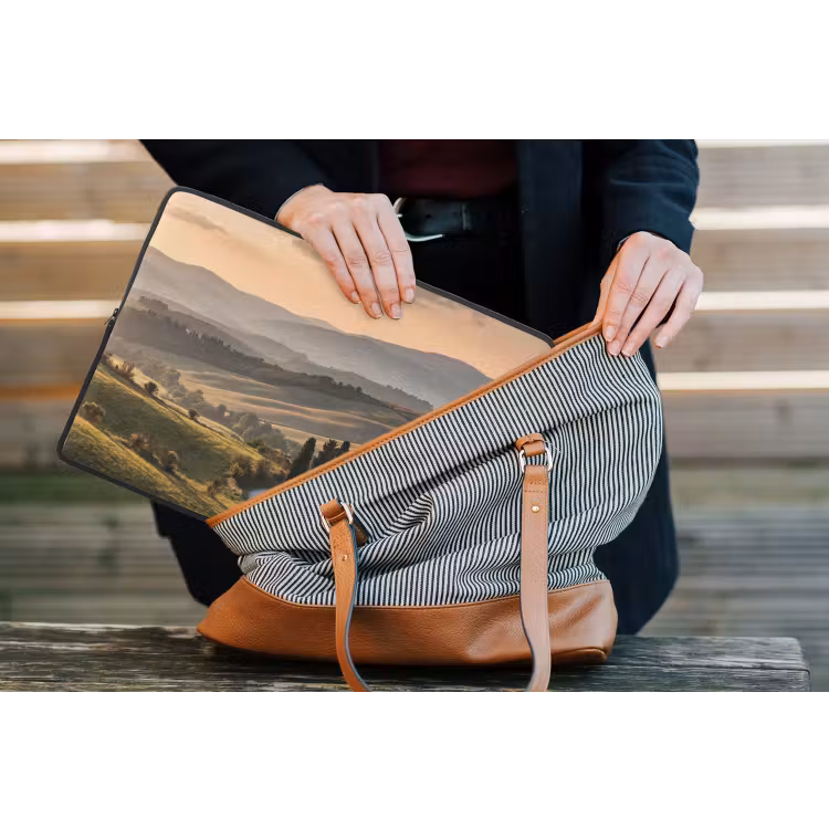 Toscaans - Landschap - Heuvels laptophoes neopreen klein -tas