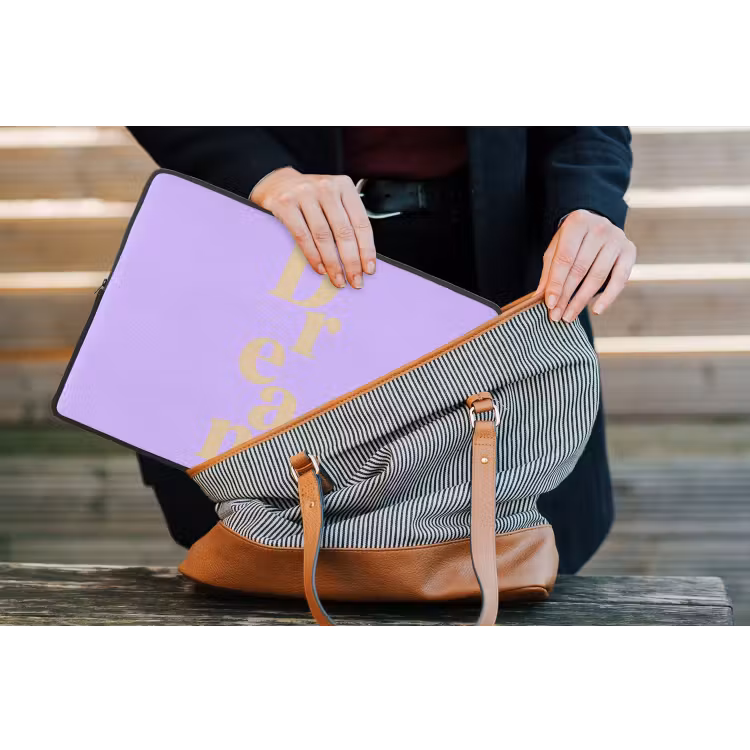 Dream - Paars - Typografisch laptophoes neopreen klein -tas